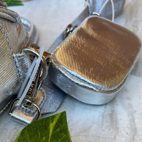 Steve Madden Metallic Silver Gray Shoulder Hobo Handbag Purse Bag Handle Bag Y2K - Picture 3 of 9